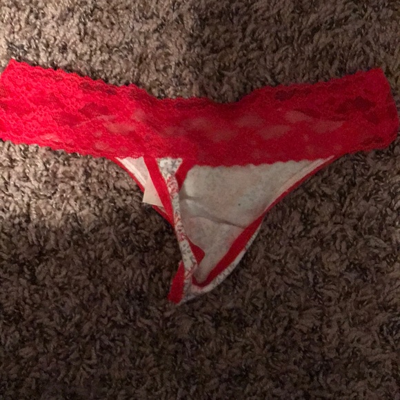 PINK Victoria’s Secret thongs - Picture 3 of 7